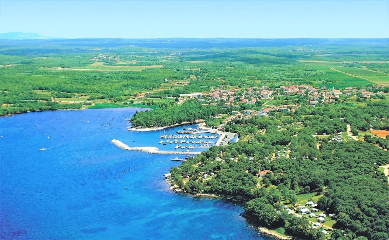 Vitas Funtana Exterior photo